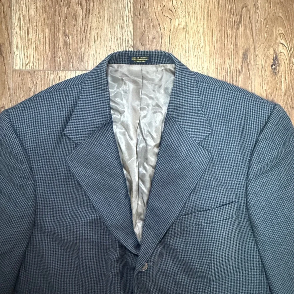 Oscar de la Renta excellent made